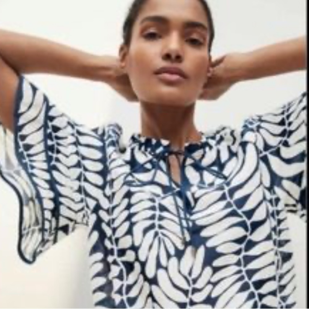 The Fold London linen blue print women blouse size 8 NWT